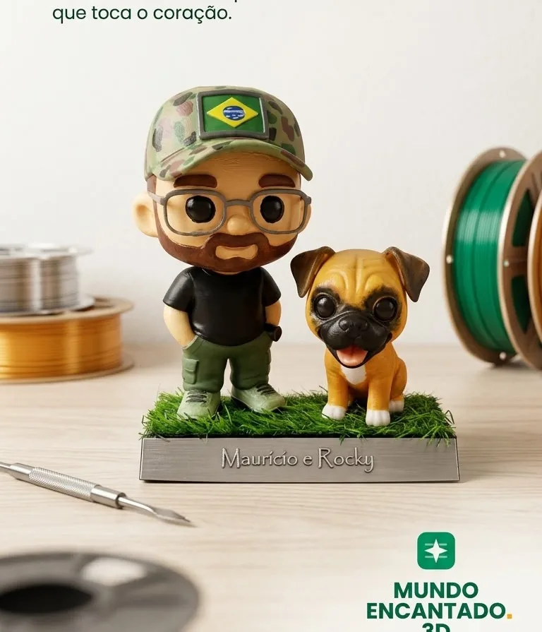 Maurício e seu cachorro Rocky em miniatura